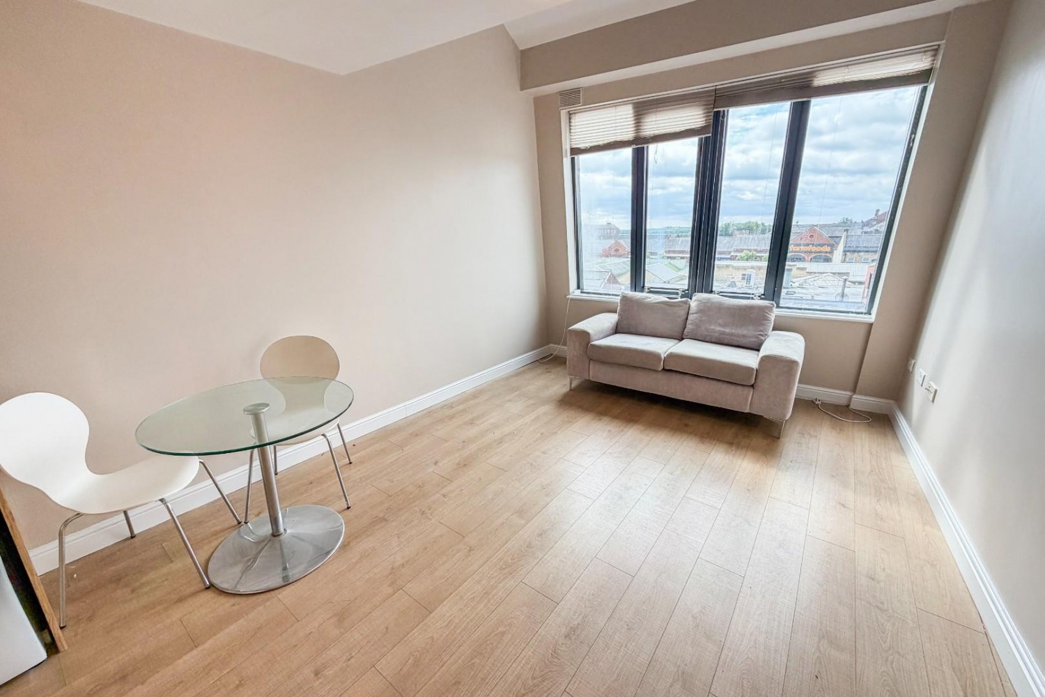 1 bedroom Flat to let in Bank House, Queen Street, Leeds