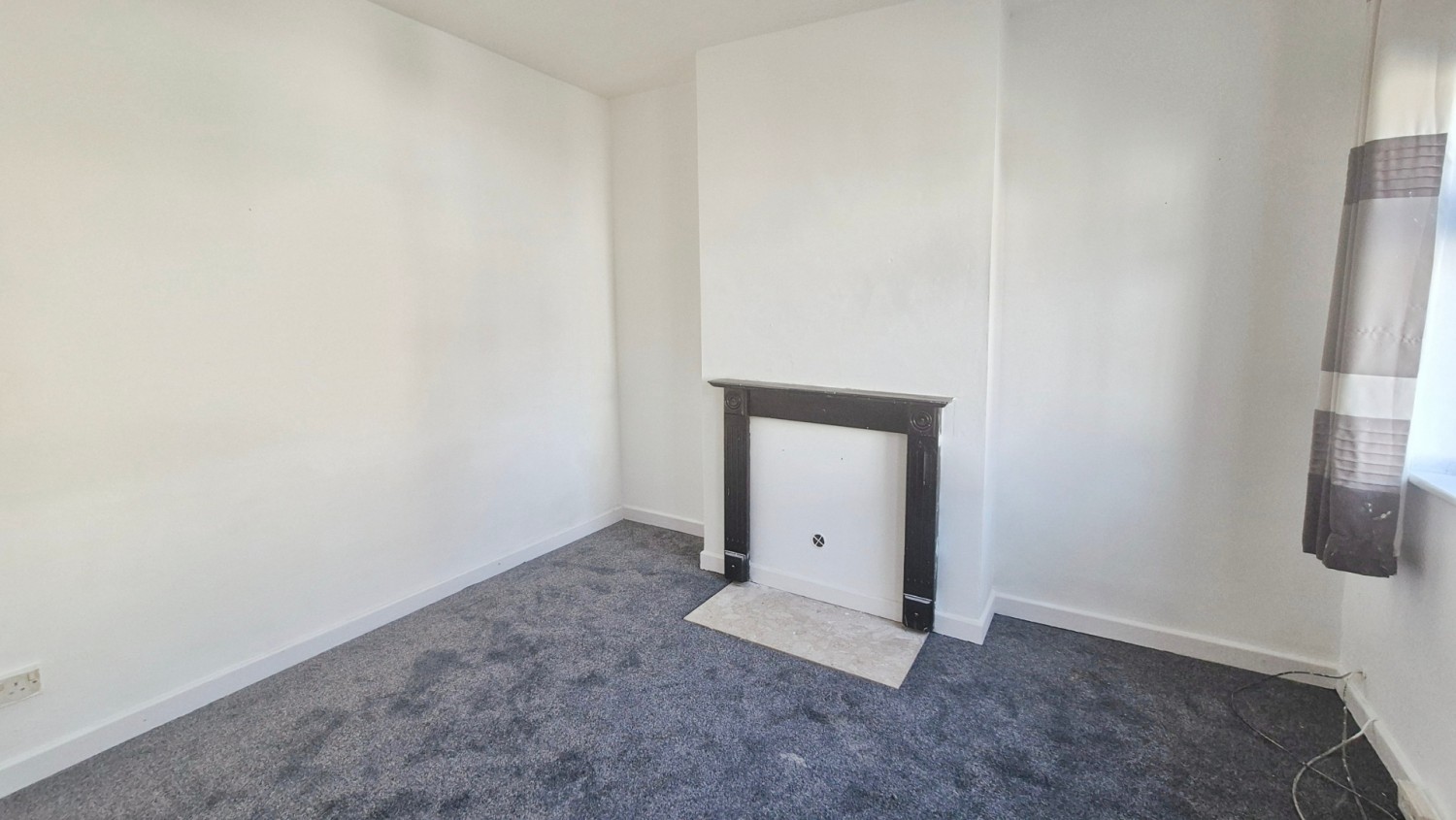 2 bedroom House for sale in Church Street, Chadsmoor, Cannock