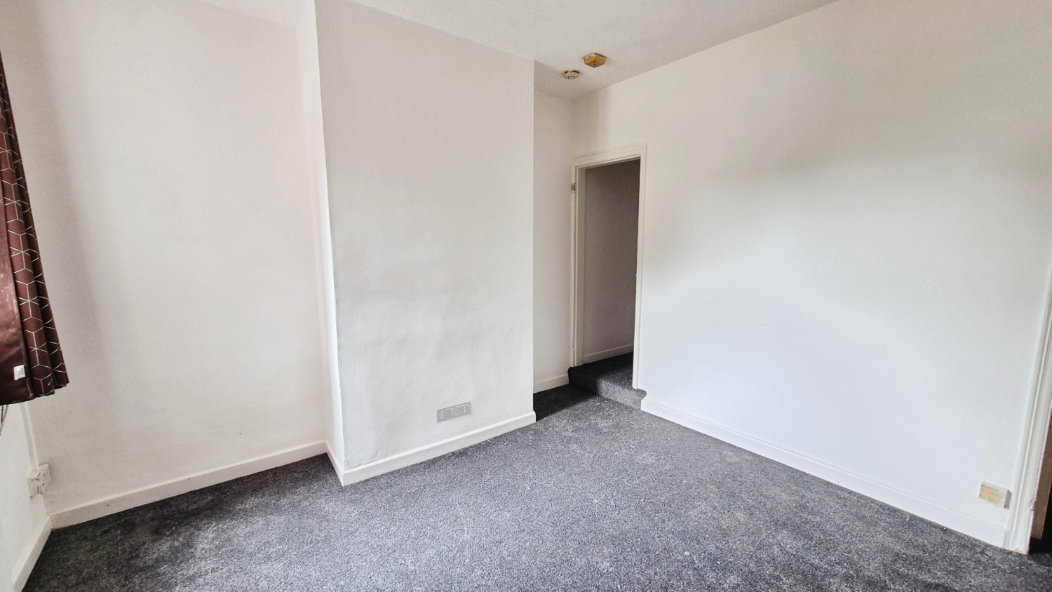 2 bedroom House for sale in Church Street, Chadsmoor, Cannock