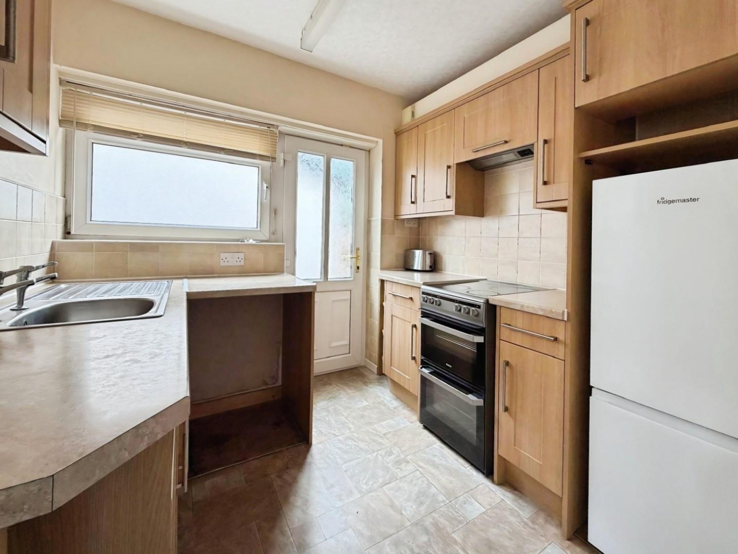 2 bedroom Bungalow to let in Carden Avenue, Swinton, Manchester