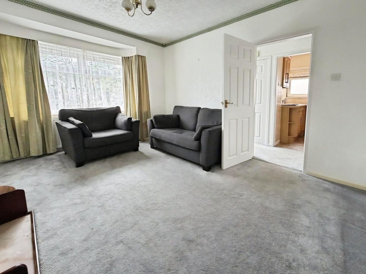 2 bedroom Bungalow to let in Carden Avenue, Swinton, Manchester