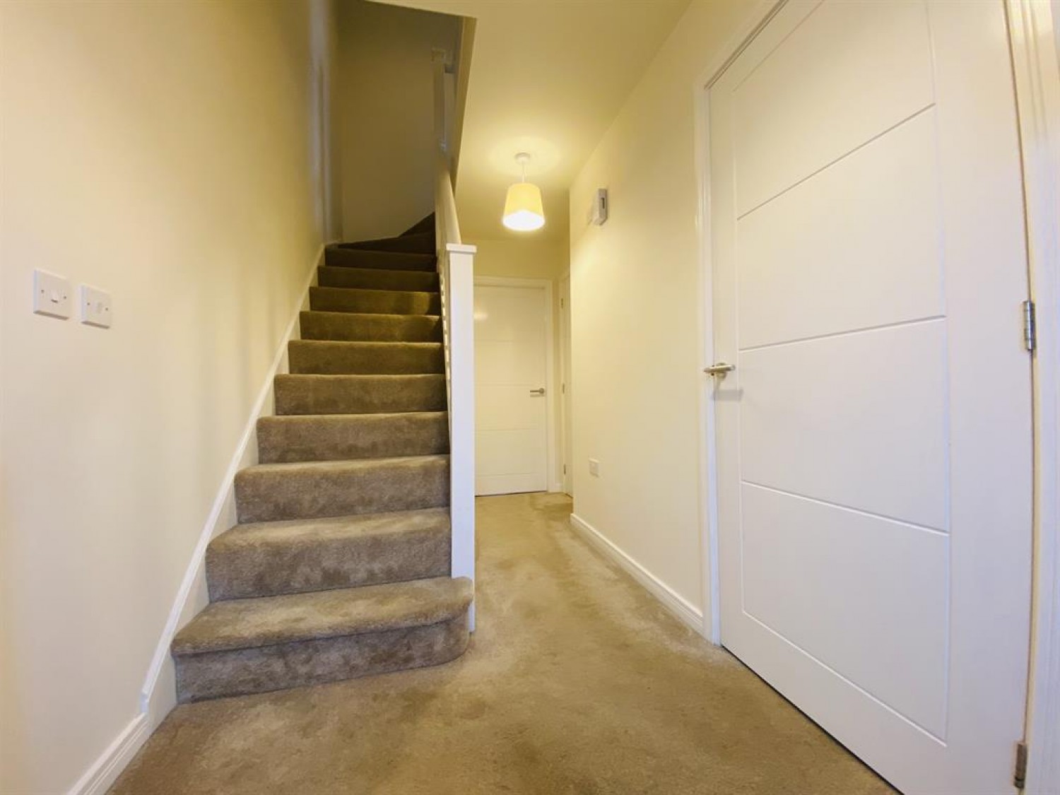 2 bedroom House to let in Heather Drive, Pontefract, WF8 2FG