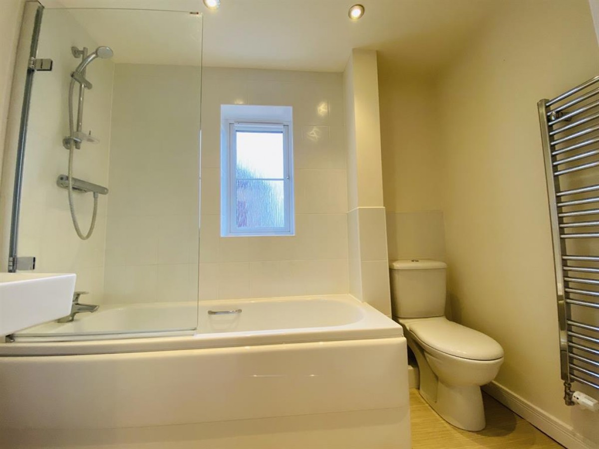 Heather Drive, Pontefract, WF8 2FG