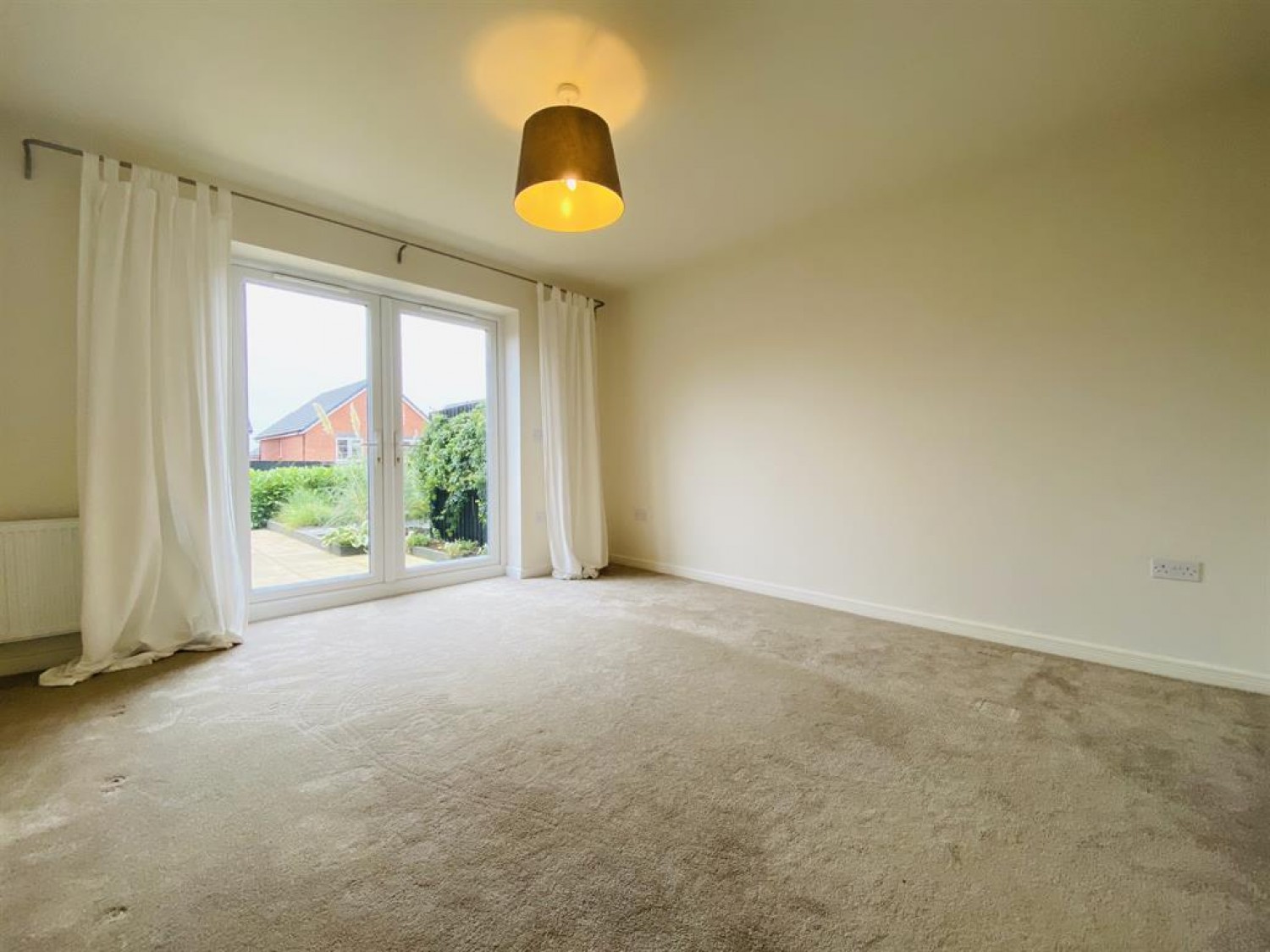 2 bedroom House to let in Heather Drive, Pontefract, WF8 2FG
