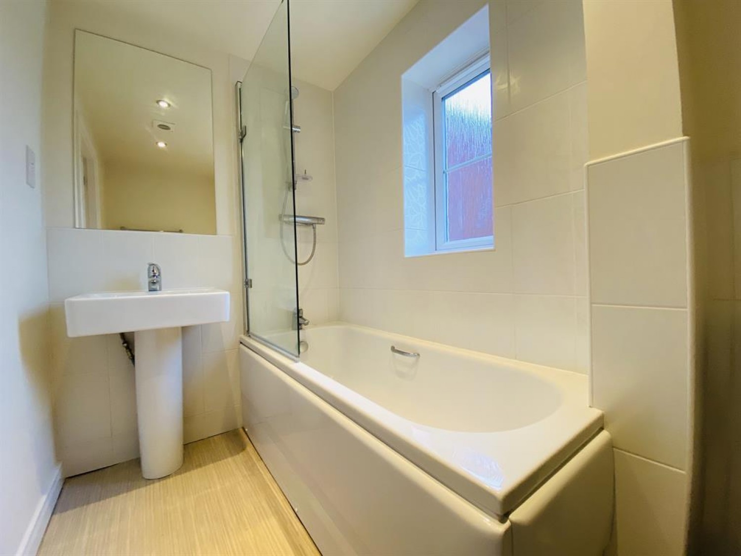 2 bedroom House to let in Heather Drive, Pontefract, WF8 2FG