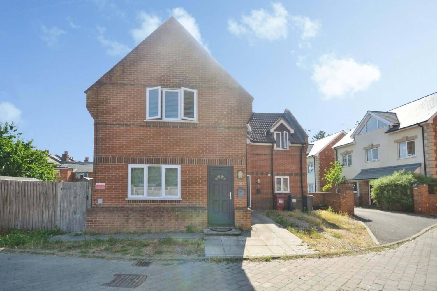 2 bedroom Flat to let in Sona Gardens, Tilehurst, Reading