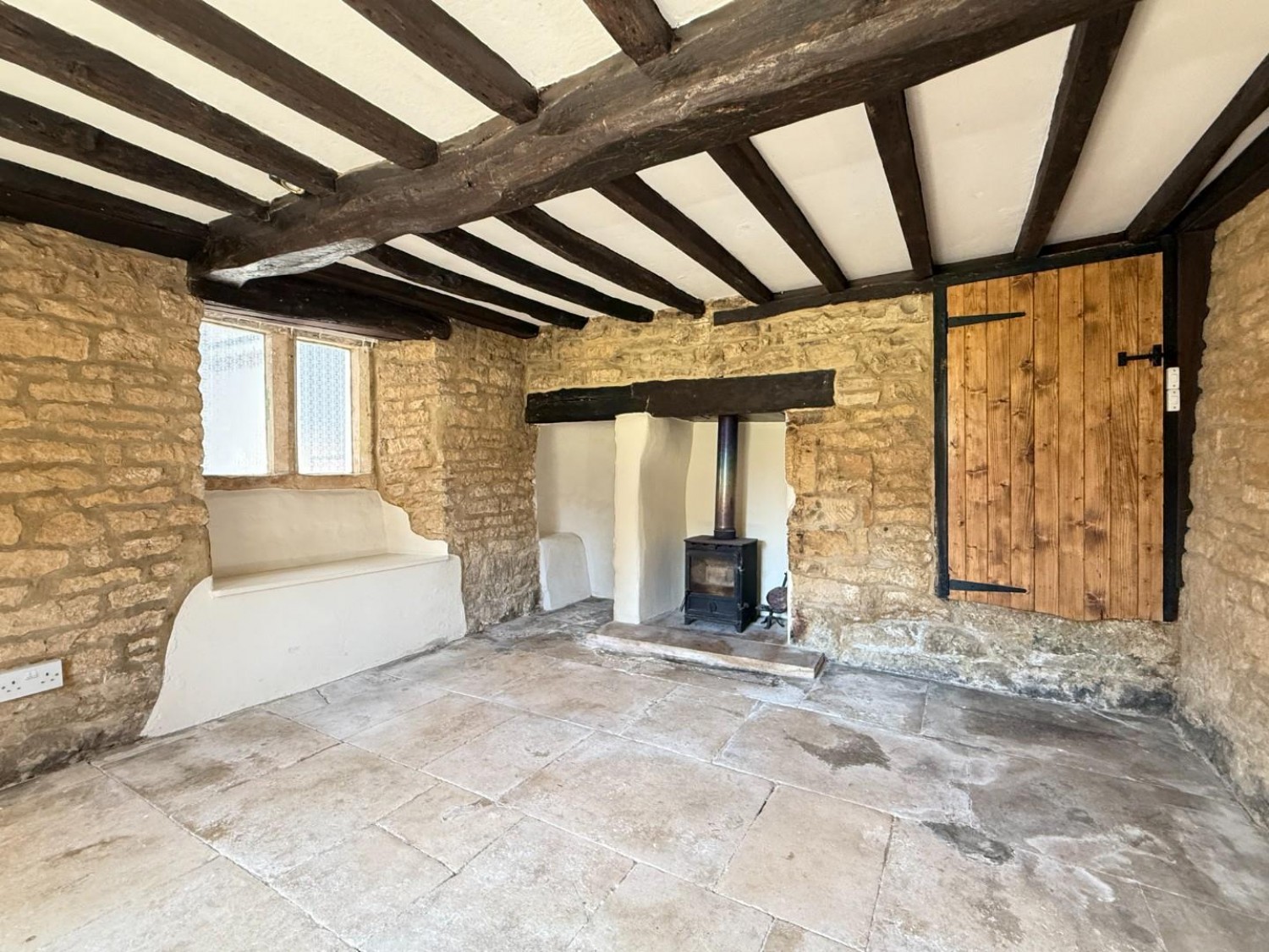 2 bedroom House for sale in Oakridge Lynch, Stroud
