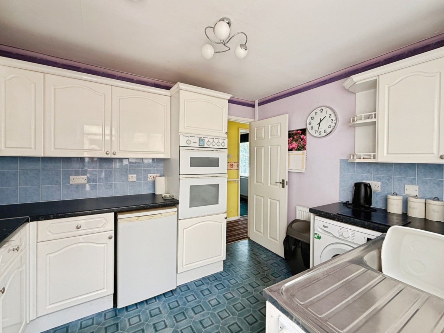 2 bedroom Bungalow for sale in Heathfield Road, Stroud