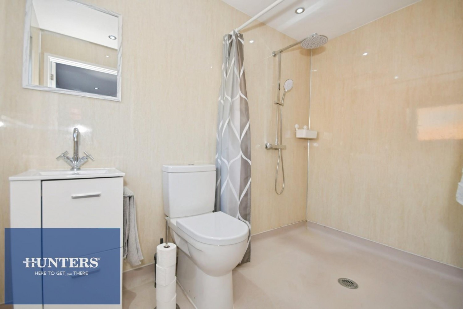 4 bedroom House for sale in Devonshire Avenue North, New Whittington, Chesterfield, S43 2DF