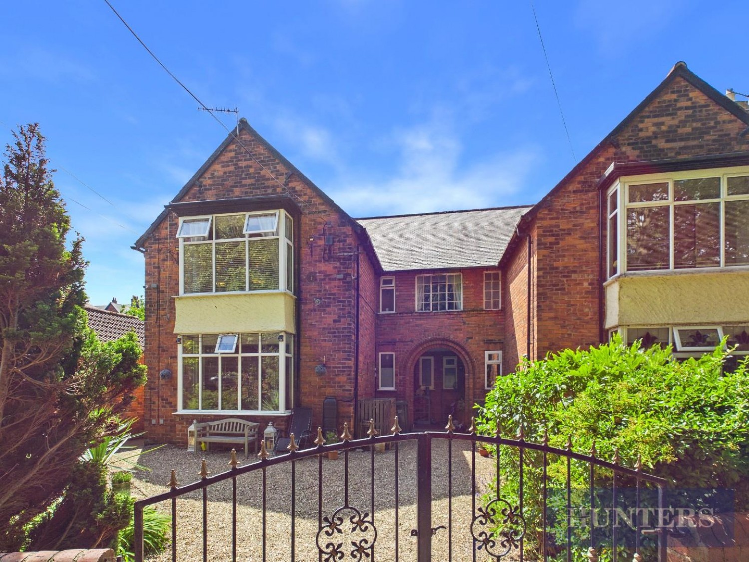 2 bedroom Flat for sale in Manor Avenue, Scarborough, YO12 5JR