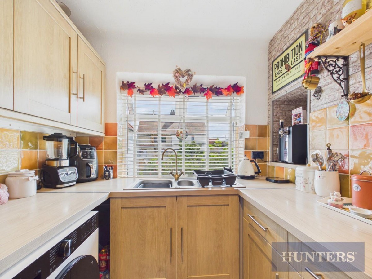 Manor Avenue, Scarborough, YO12 5JR