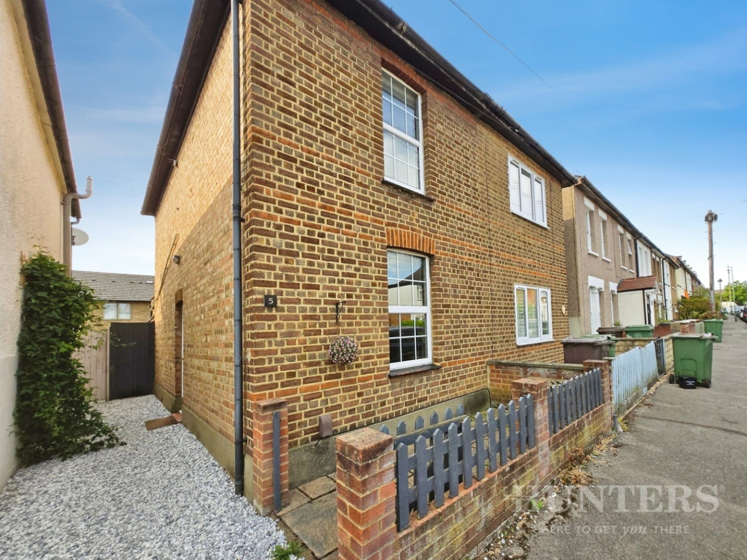 2 bedroom House for sale in St Andrews Road, Carshalton