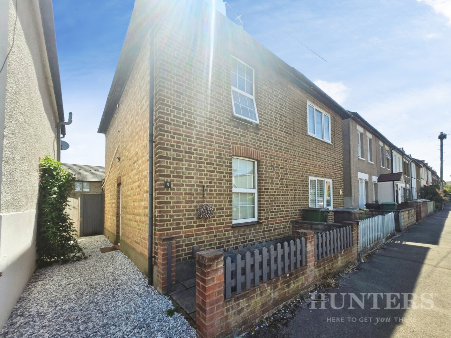 2 bedroom House for sale in St Andrews Road, Carshalton