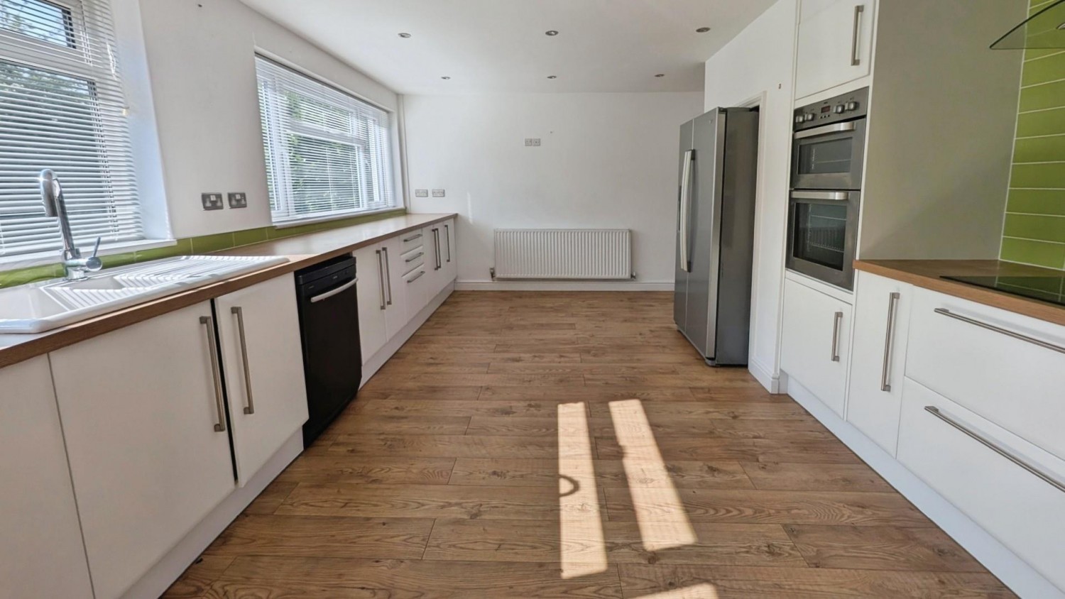 3 bedroom House to let in Eastfield Drive, Solihull B92 9ND