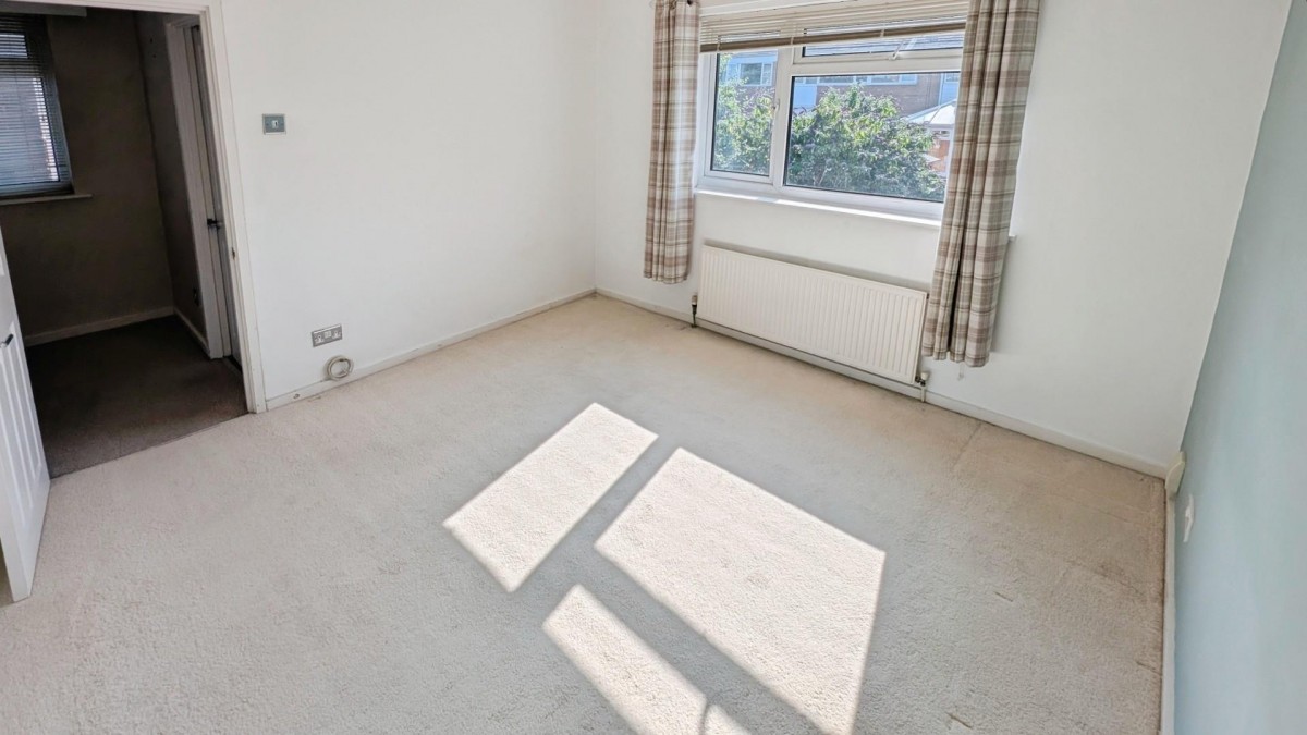 Eastfield Drive, Solihull B92 9ND
