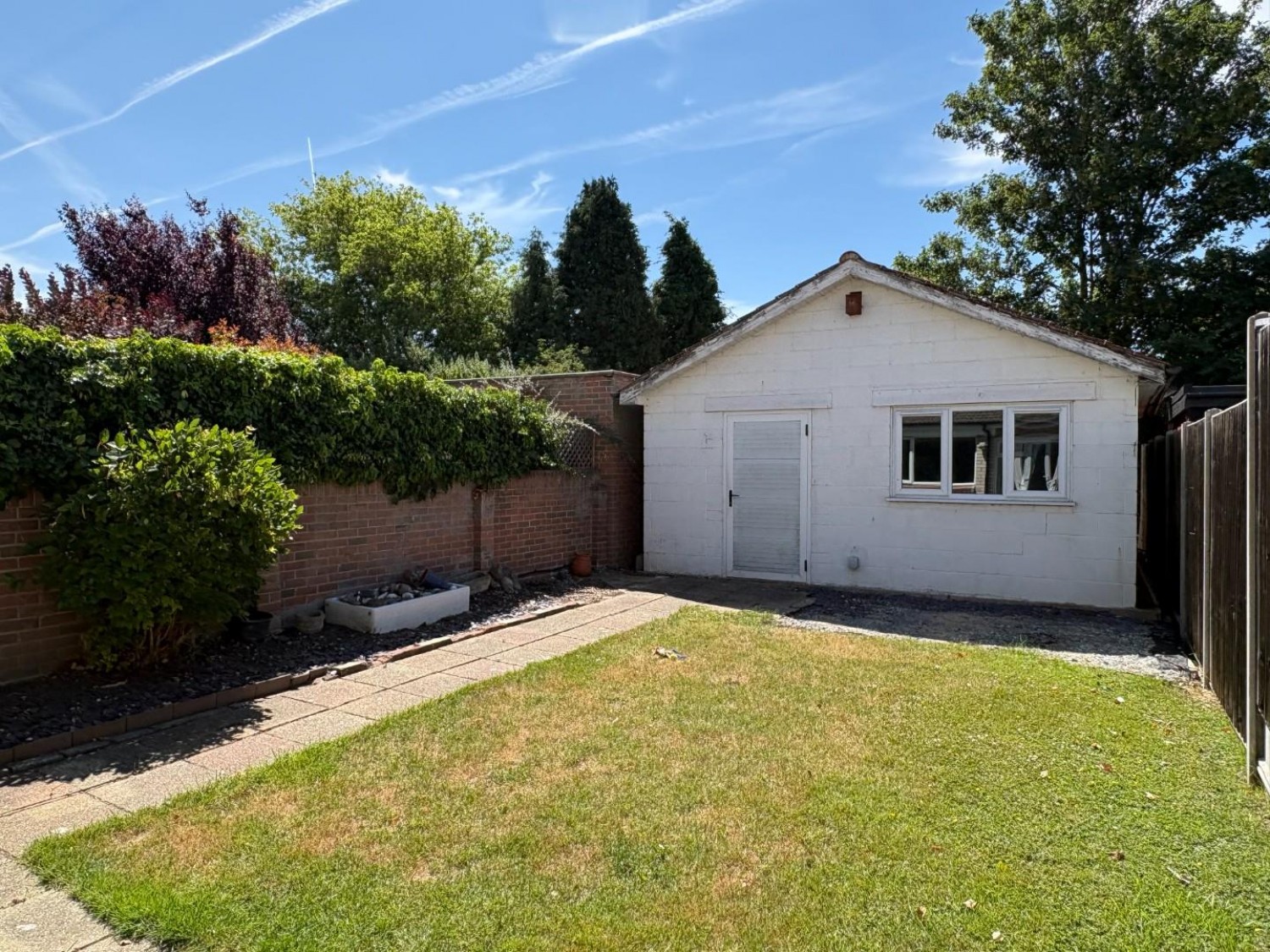 4 bedroom House to let in Dennis Road, Gravesend, DA11 7NW