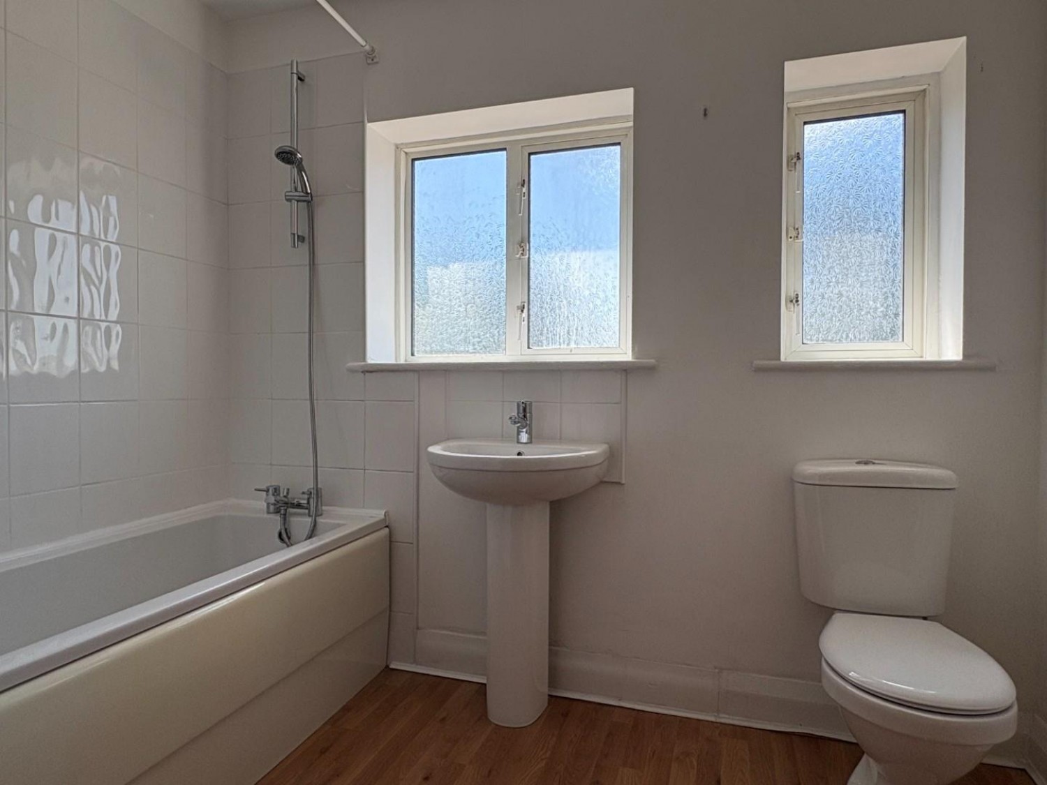 4 bedroom House to let in Dennis Road, Gravesend, DA11 7NW