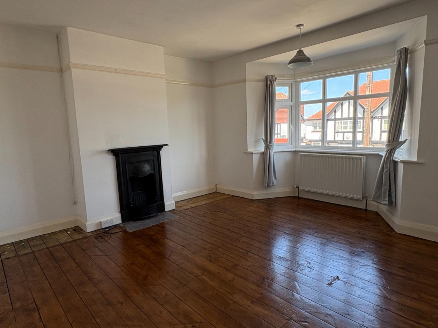 4 bedroom House to let in Dennis Road, Gravesend, DA11 7NW