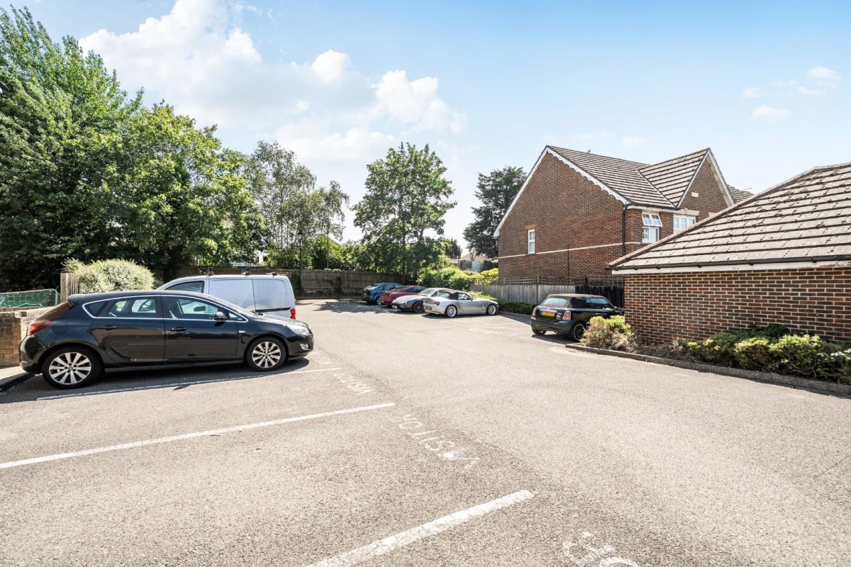 Bampton Drive, London