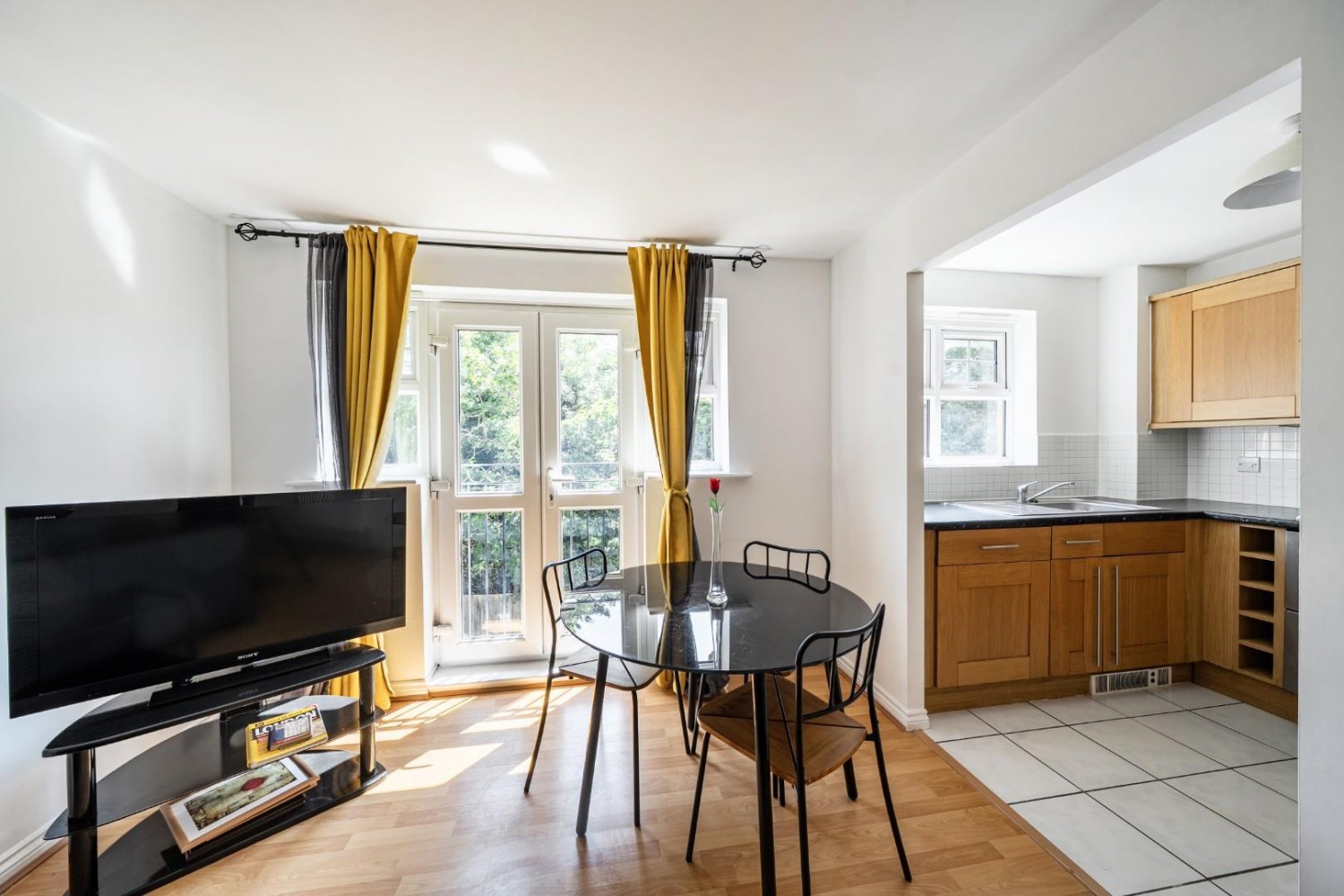 2 bedroom Flat for sale in Bampton Drive, London