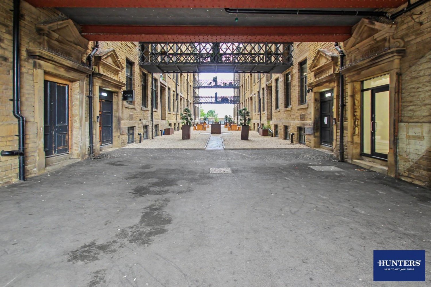 2 bedroom Flat for sale in Conditioning House, Cape Street Bradford, West Yorkshire, BD1 4QZ