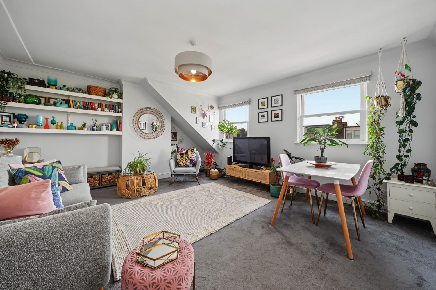 2 bedroom Flat for sale in Adolphus Road, London, N4