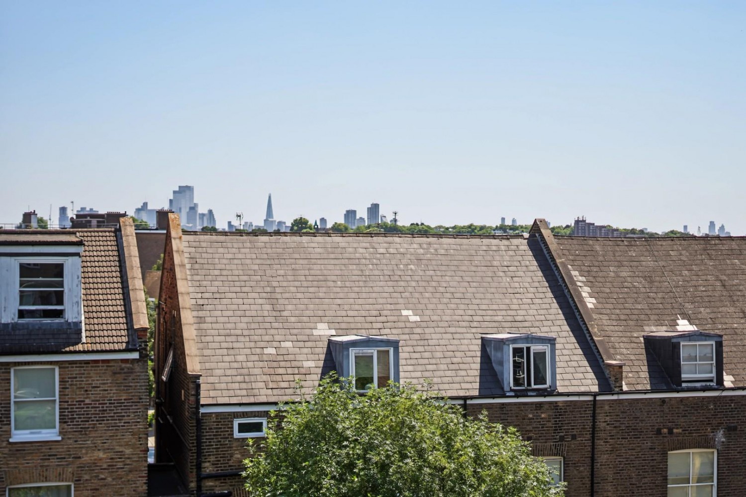 2 bedroom Flat for sale in Adolphus Road, London, N4