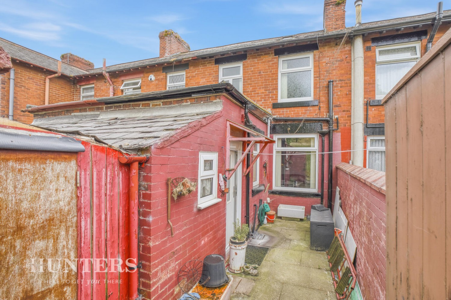 2 bedroom House for sale in Clovelly Avenue, Oldham