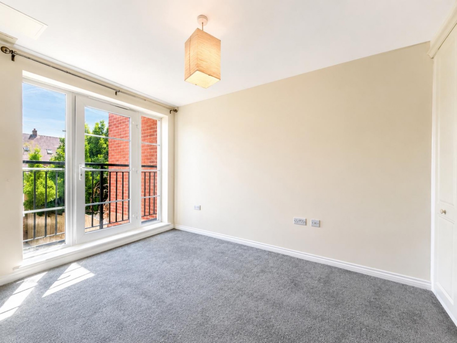 1 bedroom Flat for sale in Sir John Fogge Avenue, Ashford