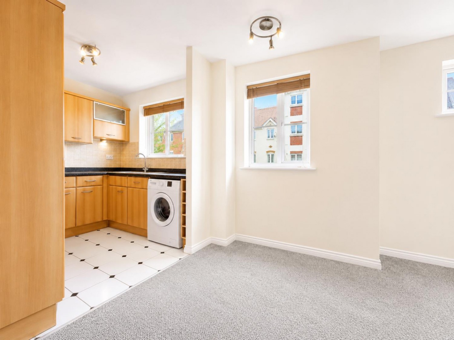 1 bedroom Flat for sale in Sir John Fogge Avenue, Ashford