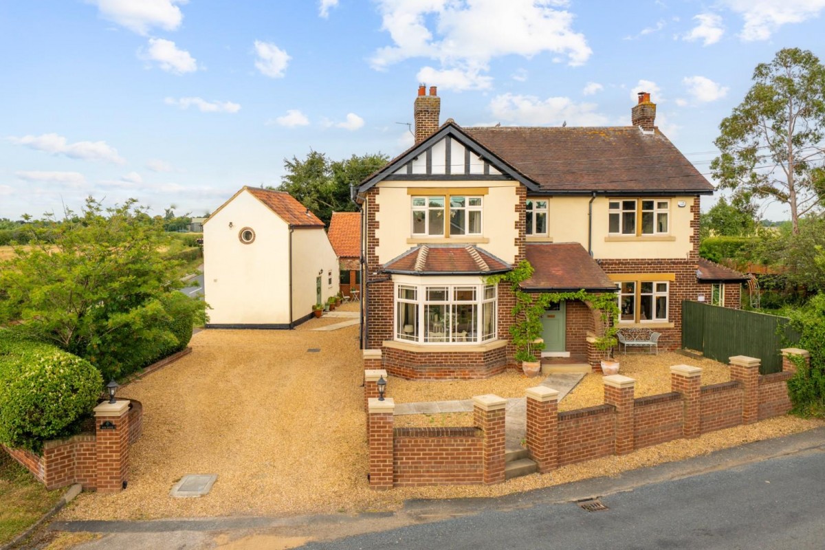 Oakdene, Brackenhill Lane, Church Fenton