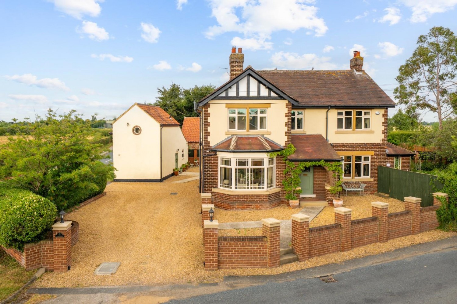 4 bedroom House for sale in Oakdene, Brackenhill Lane, Church Fenton