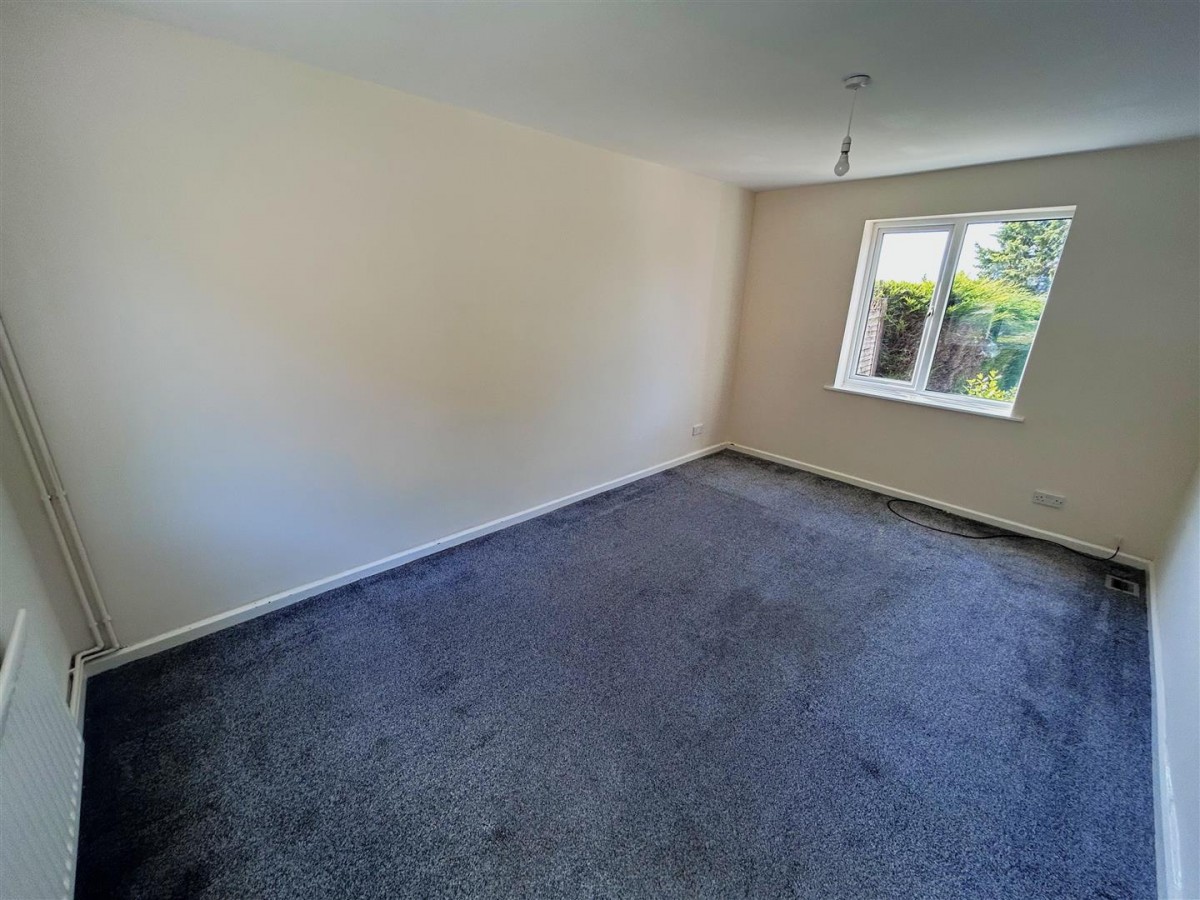 Woodfield Avenue, Stourbridge, DY9 9DP