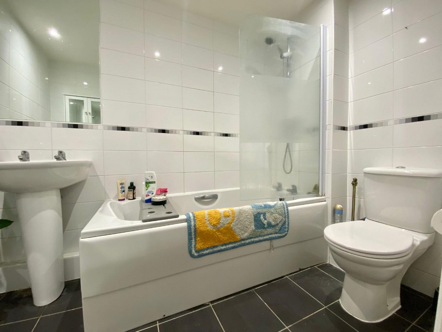 2 bedroom Flat to let in Princess Drive, York