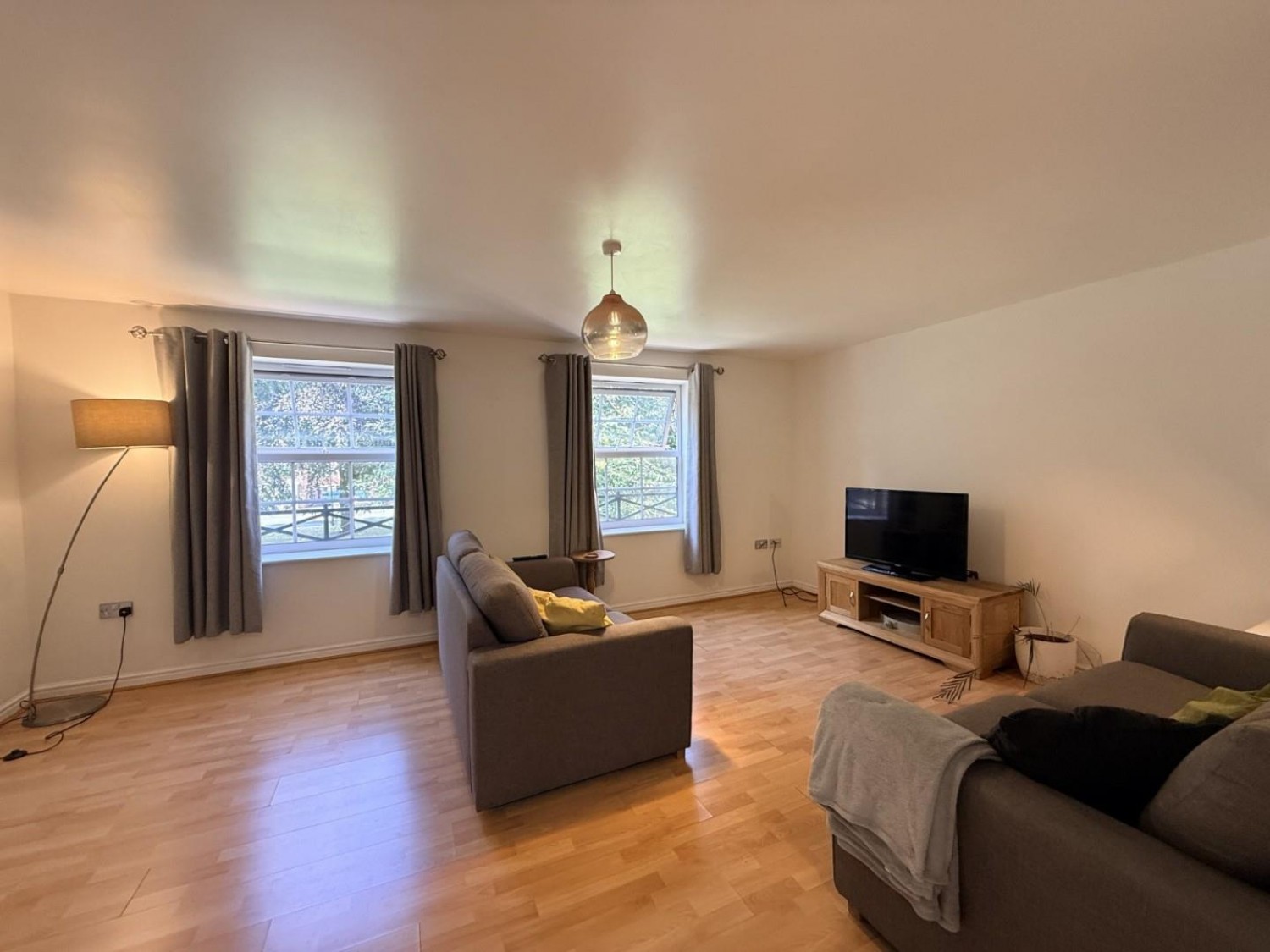 2 bedroom Flat to let in Princess Drive, York