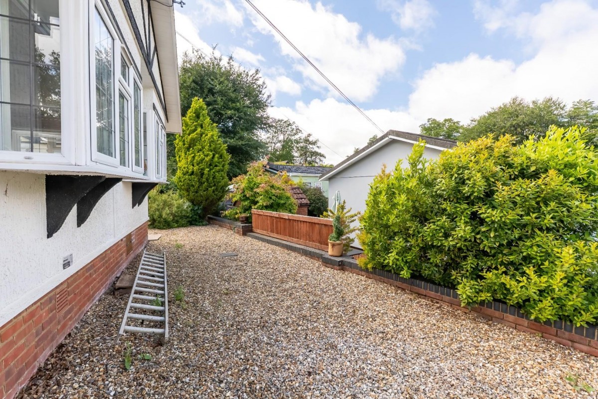 Chesham Road, Wigginton, Tring