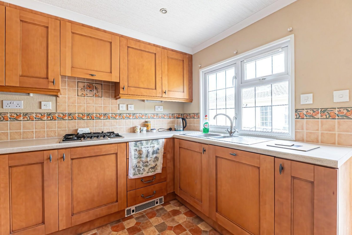 2 bedroom Park home for sale in Chesham Road, Wigginton, Tring