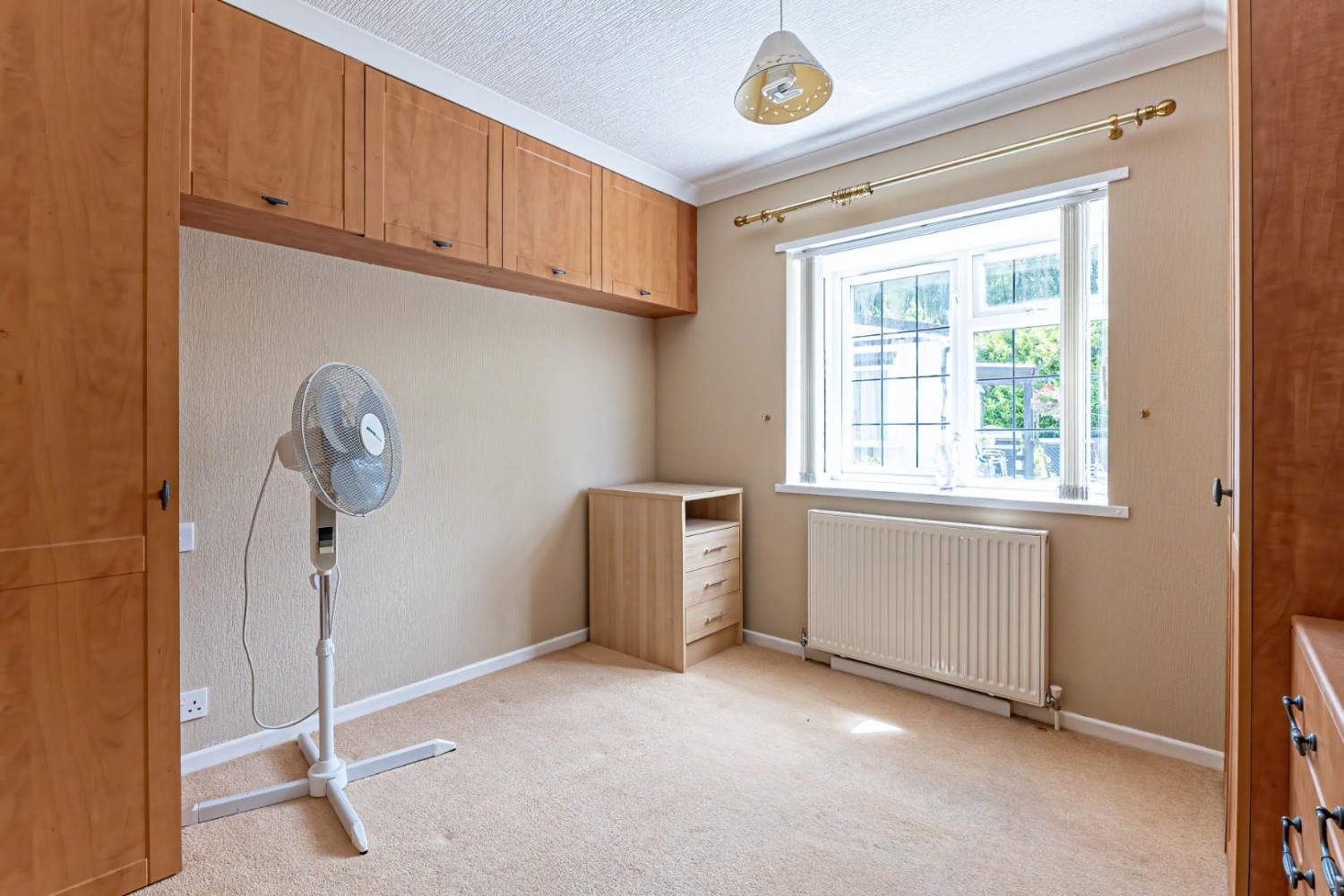 2 bedroom Park home for sale in Chesham Road, Wigginton, Tring
