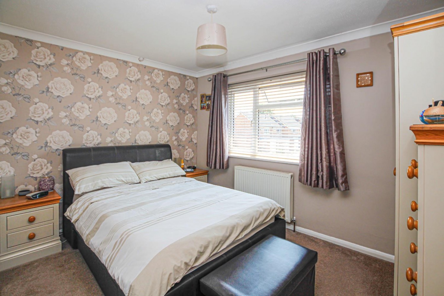 2 bedroom House for sale in Steppingstone Place, Leighton Buzzard