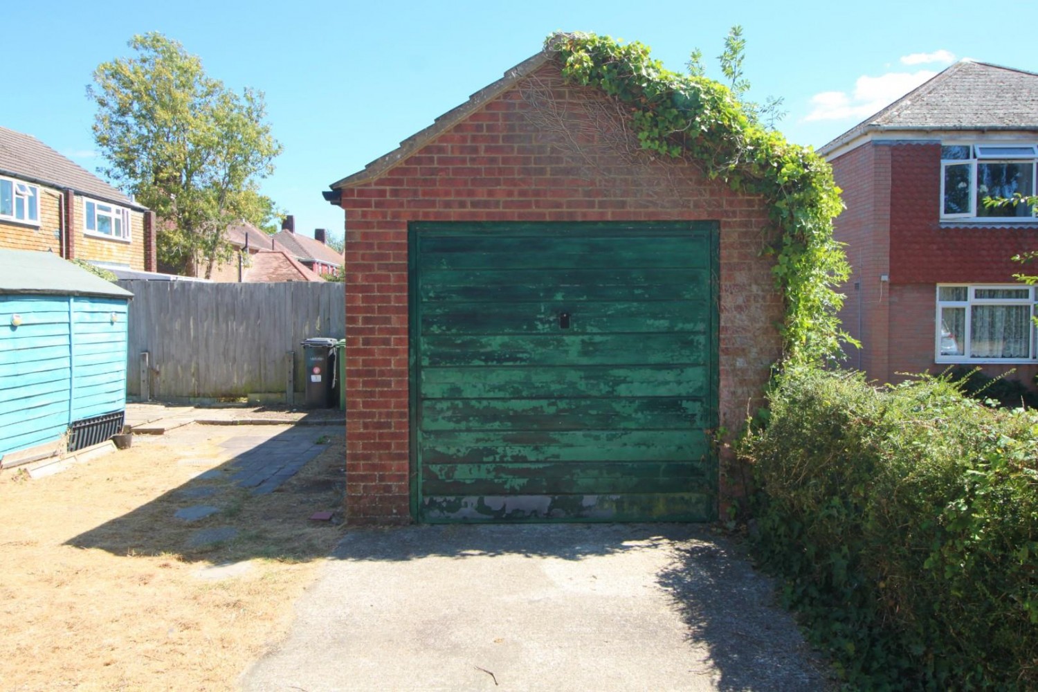 2 bedroom House for sale in St. Edwards Road, Netley Abbey, Southampton