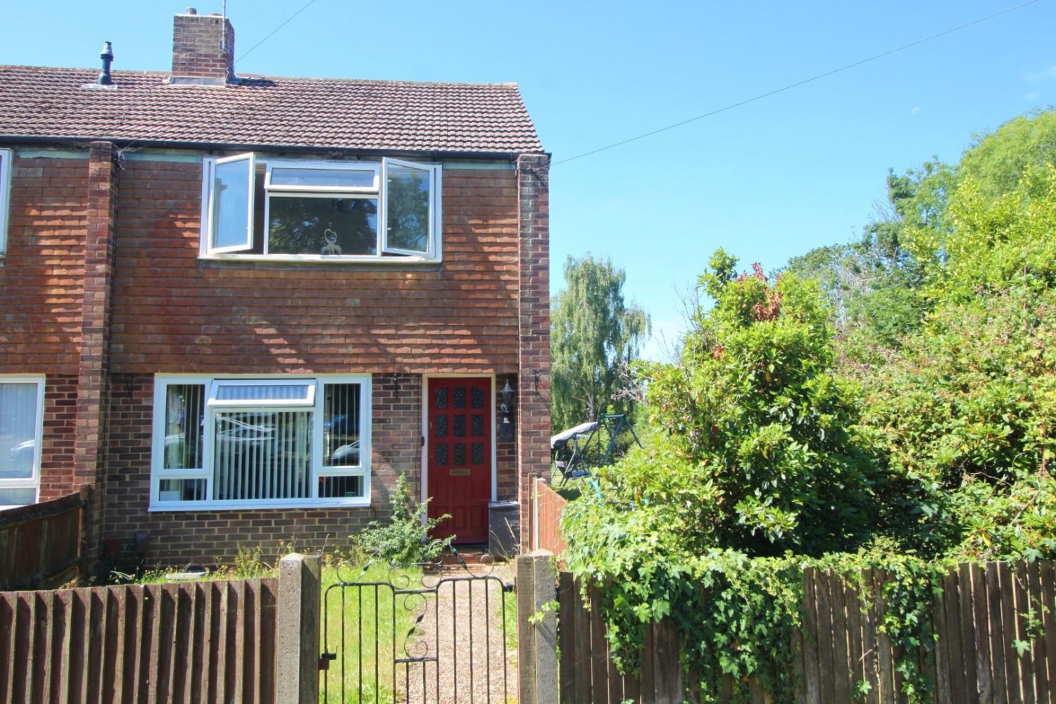 2 bedroom House for sale in St. Edwards Road, Netley Abbey, Southampton