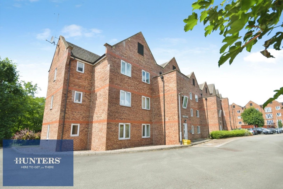 Henshall House, Tapton Lock Hill, Tapton, Chesterfield, S41 7GH