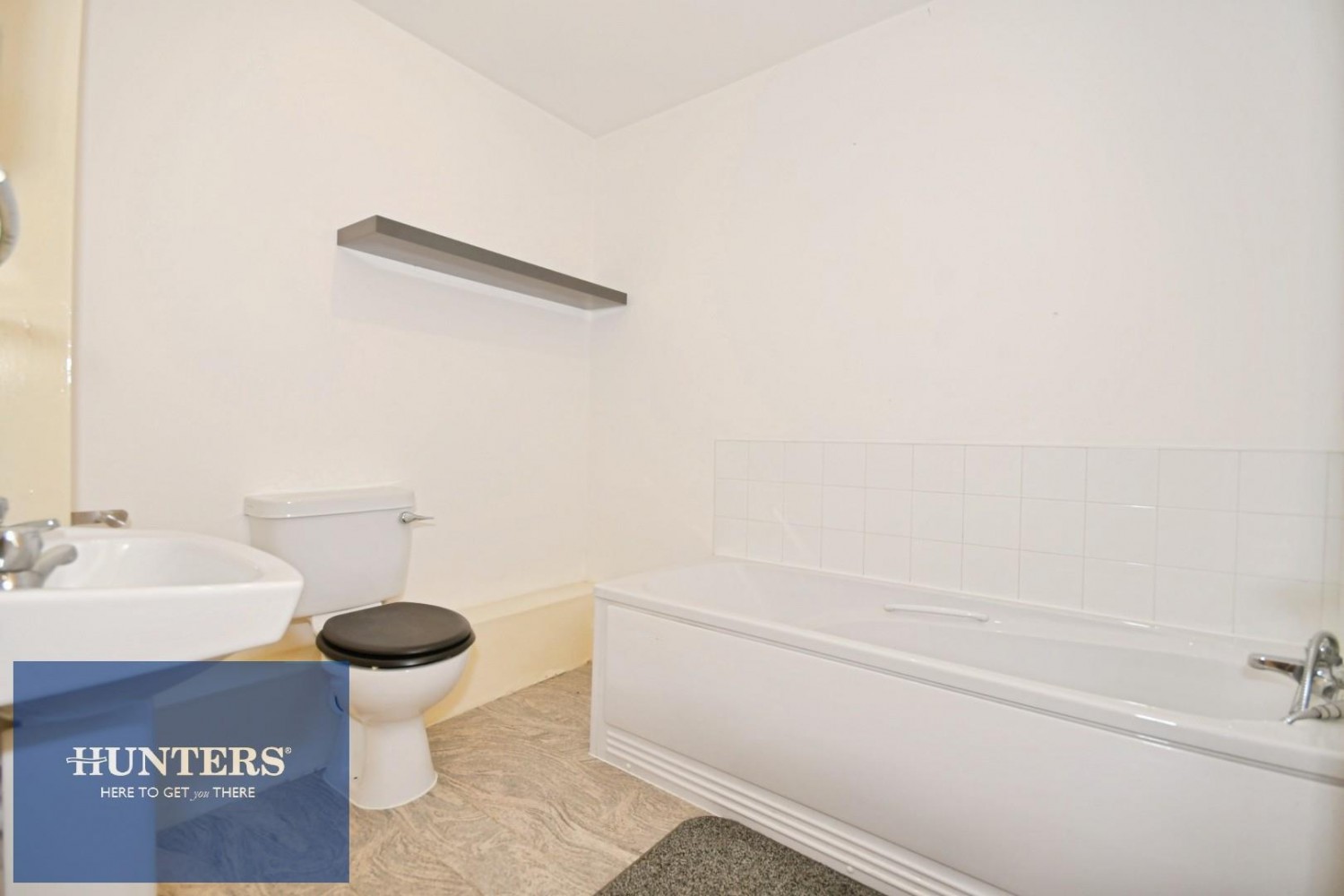 2 bedroom Flat for sale in Henshall House, Tapton Lock Hill, Tapton, Chesterfield, S41 7GH