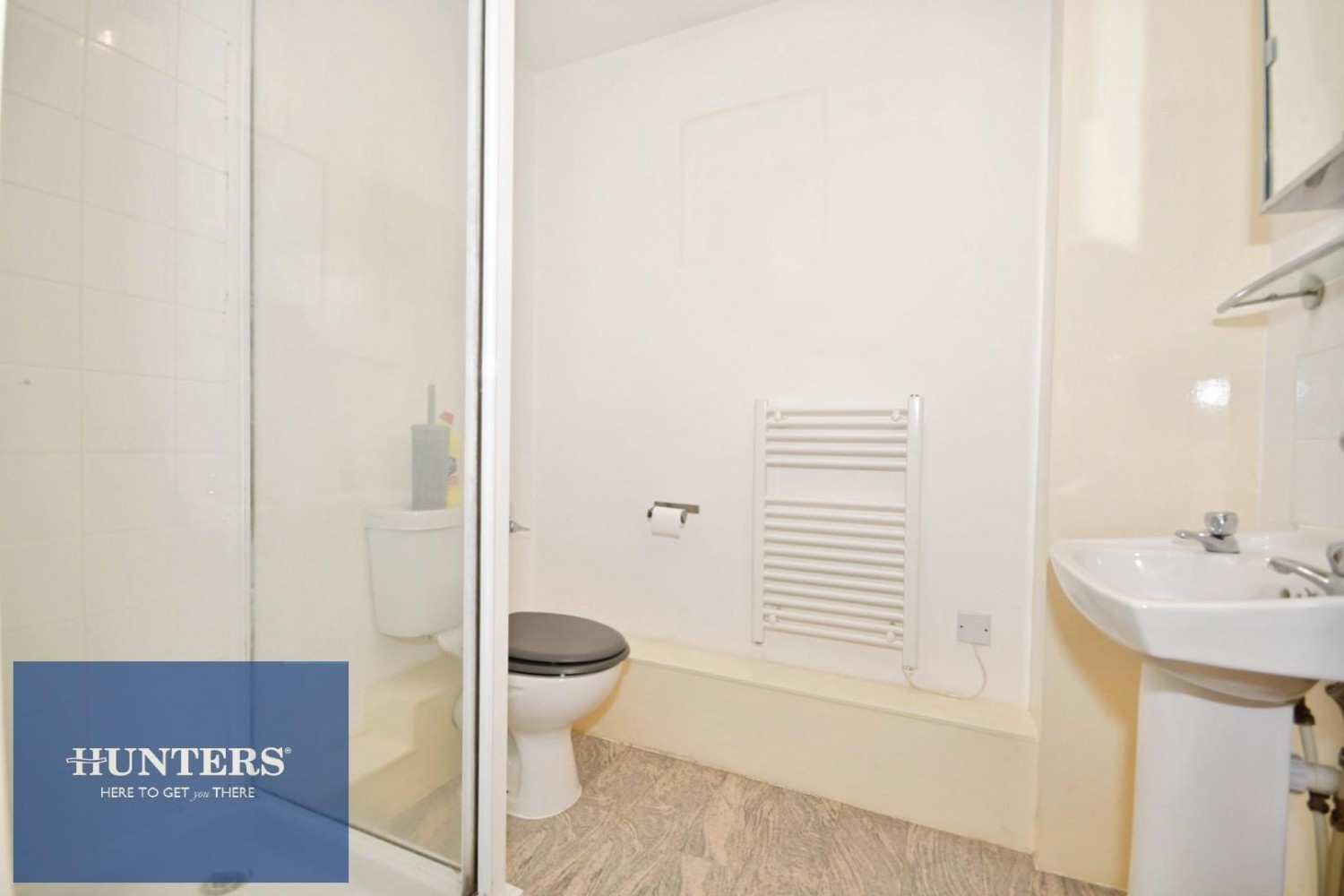 2 bedroom Flat for sale in Henshall House, Tapton Lock Hill, Tapton, Chesterfield, S41 7GH