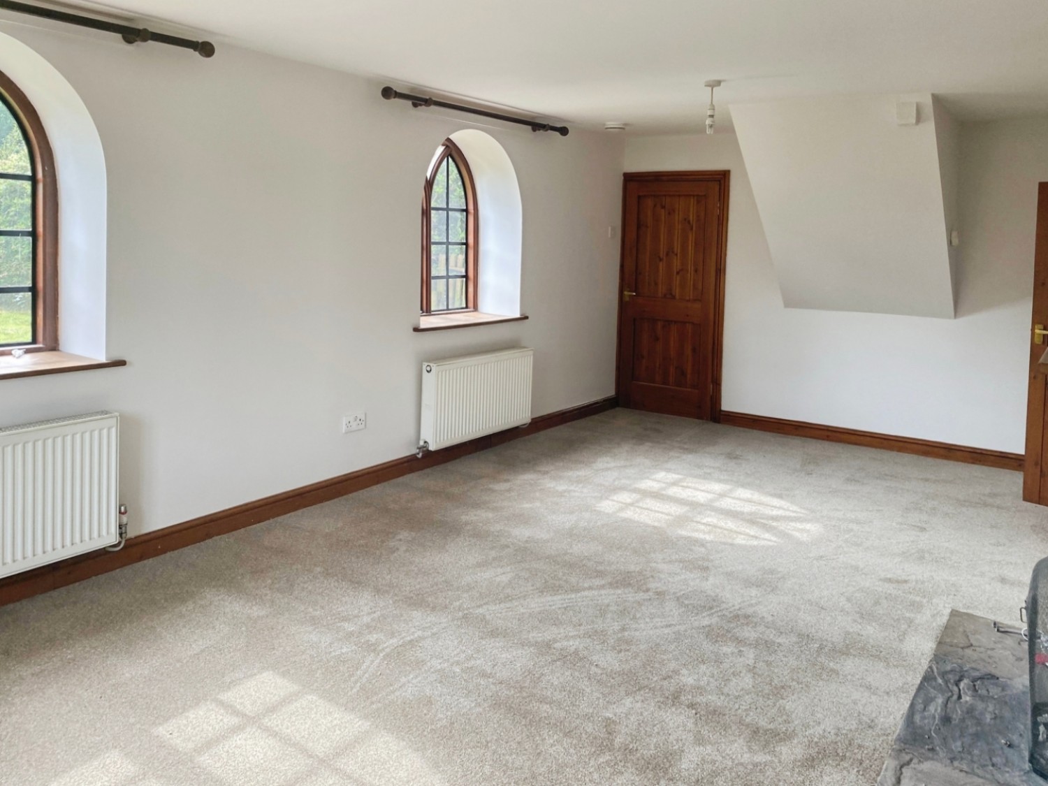 2 bedroom House to let in Fir Tree Cottage, Meriden, CV7 7JQ