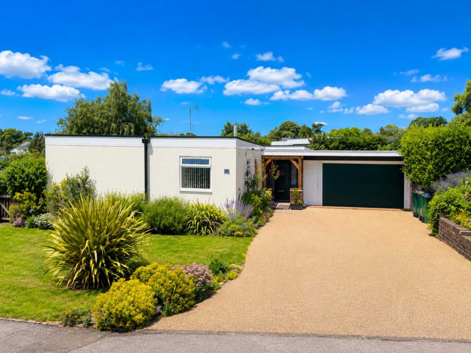4 bedroom Bungalow for sale in Sene Park, Hythe