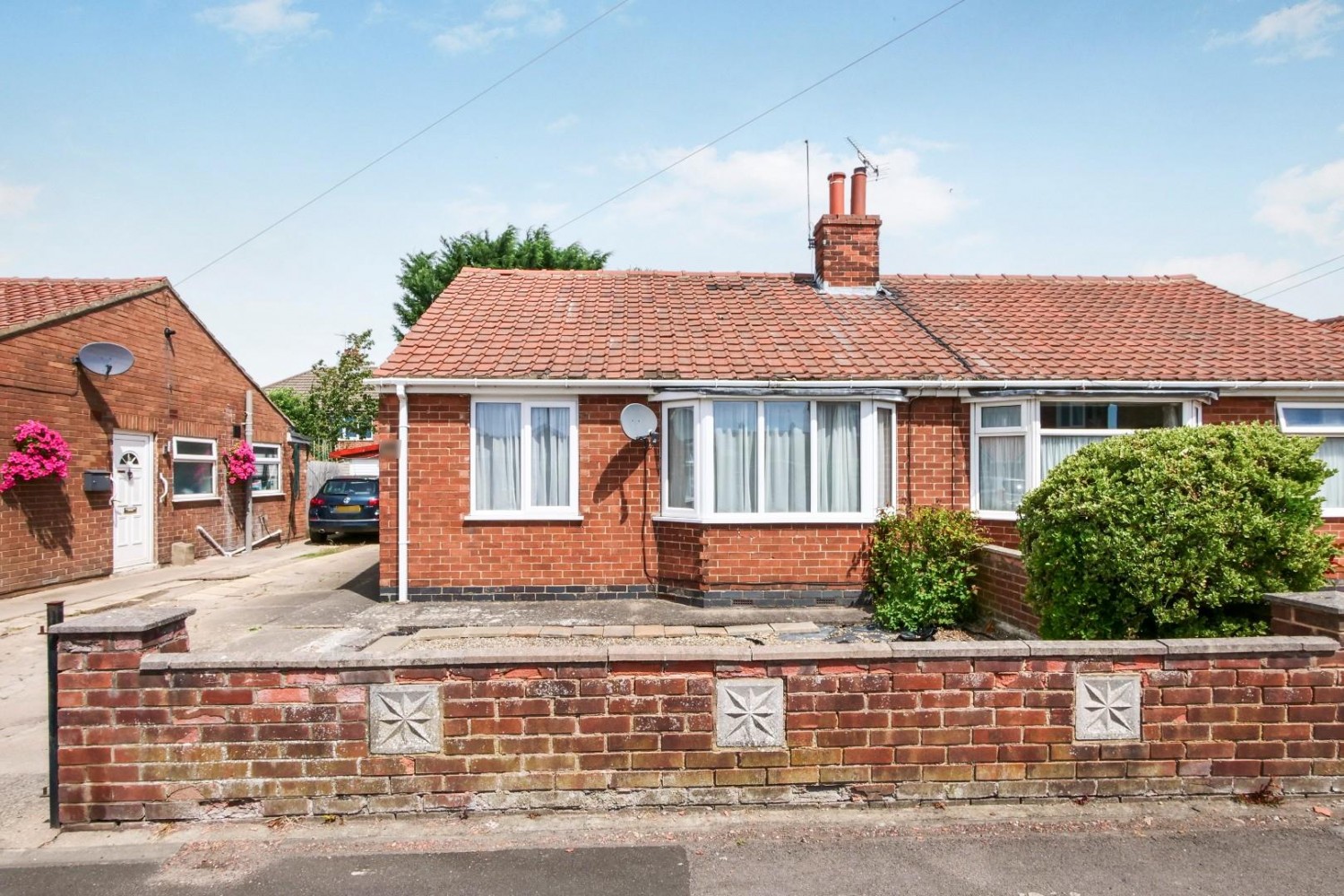 2 bedroom Bungalow for sale in Whitethorn Close, York