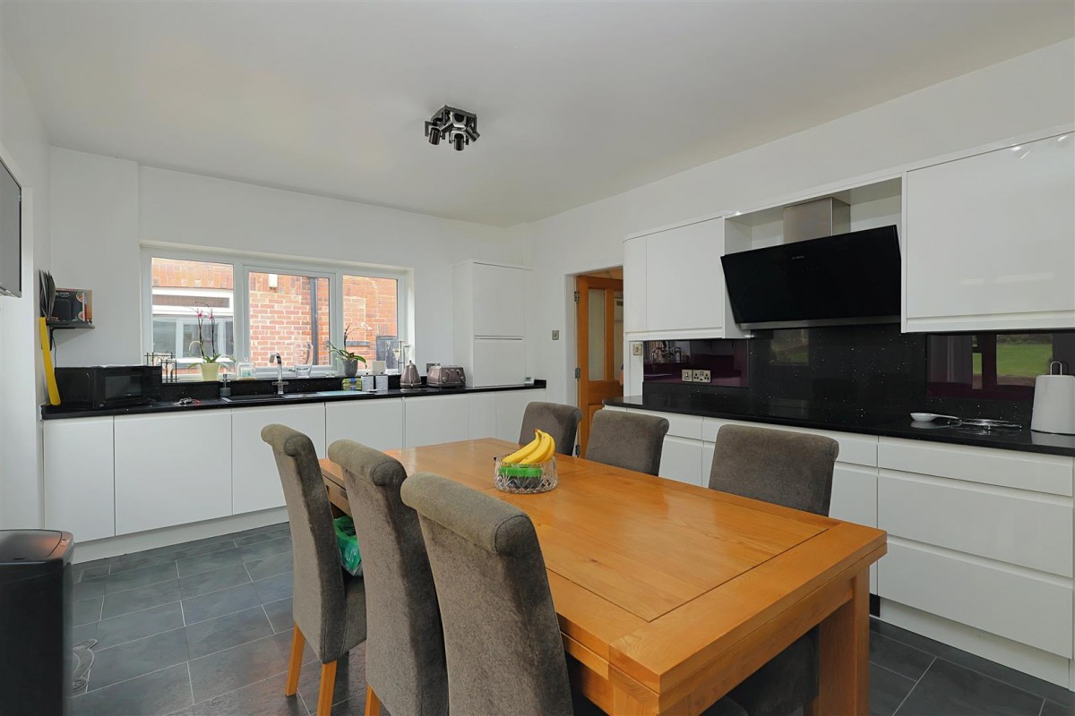 Ring Road, Farnley, Leeds