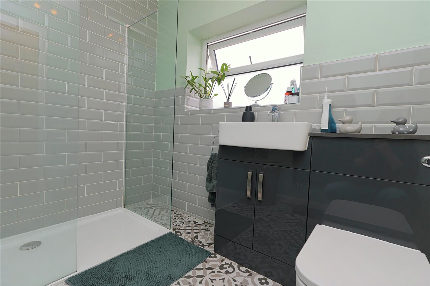 3 bedroom House for sale in Ring Road, Farnley, Leeds