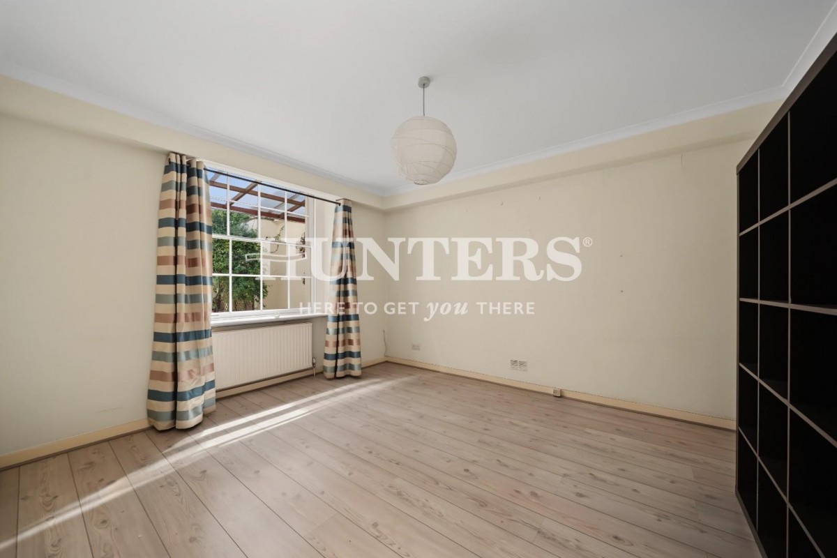 Sussex Gardens, Hyde Park, London, W2